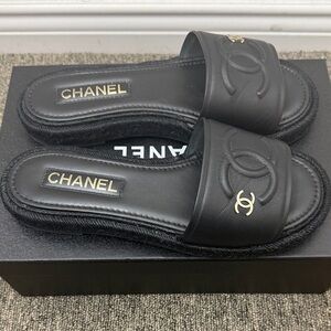 CHANEL Black Leather Slide Sandals with Gold CC Accent